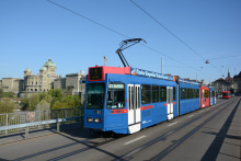 Blaues Tram Linie 6 