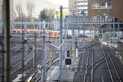 Gleise und Fahrleitungen